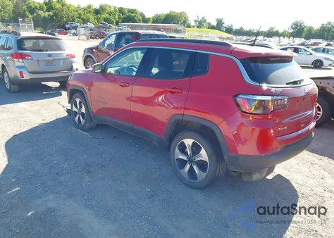 2017 Jeep New Compass Latitude 4X4 из США, поврежденный, VIN 3C4NJDBBXHT666614